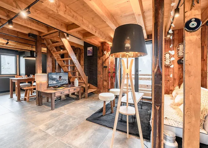 Ski-in-out Face Au Montblanc & Bain Nordique Шале