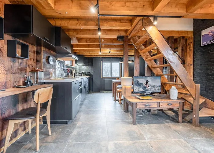 Ski-in-out Face Au Montblanc & Bain Nordique Шале *